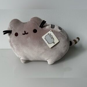 Pusheen Plushy